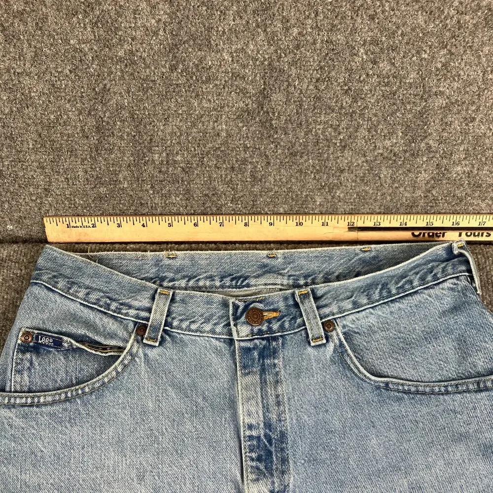 Vintage Lee Mens 34x30 Light Wash Distressed Relaxed Fit Straight Leg‎ Jeans